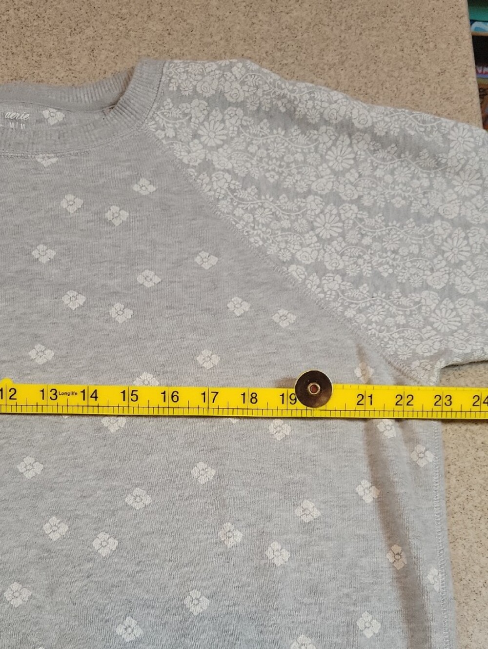 aerie Gray Pullover Sweatshirt Floral Size Medium Cotton Blend Casual - Picture 10 of 11